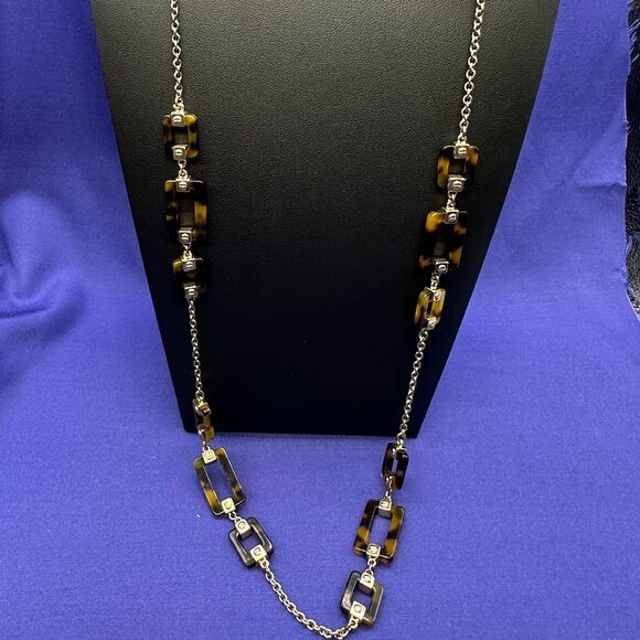 Ralph Lauren Tortoise and Silver Chain Necklace - Picture 14 of 14